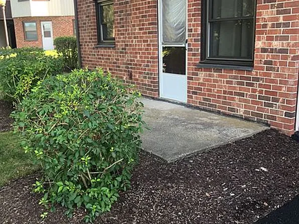17A Hastings Ct, Yorktown Heights, NY 10598