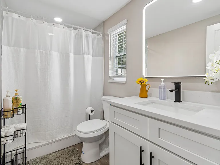 4906 W Cleveland St — Photo 36