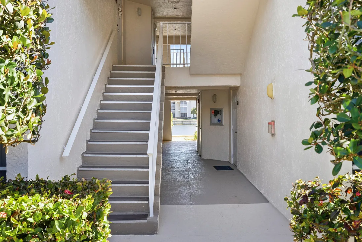 Building Photo - 4452 NE Ocean Blvd #C3