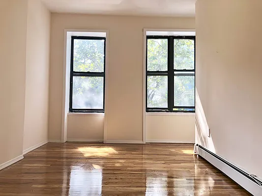 Rented by Premier Metro Realty Corp | media 2