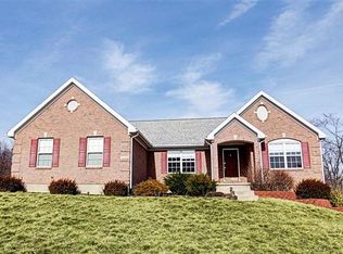 2594 Thomas Jefferson Dr, Dayton, OH 45434