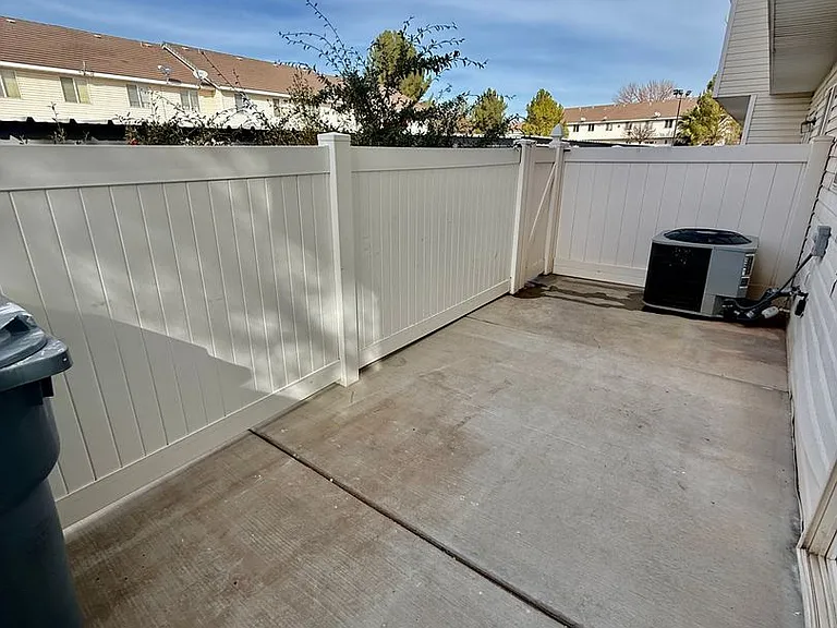 1735 W 540 N #1001 — Photo 24