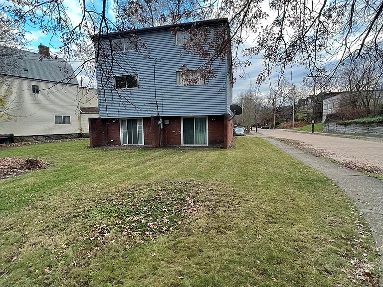 406 Rebecca Ave — Photo 27