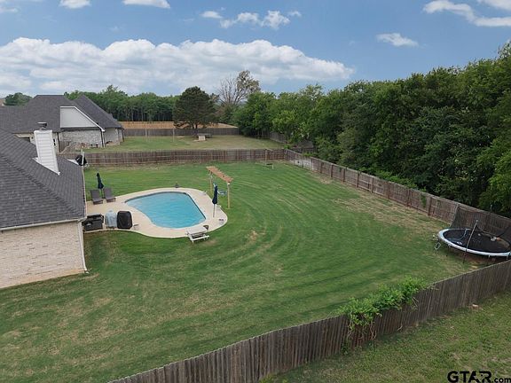 4th image of 19359 Ridge Point Cir