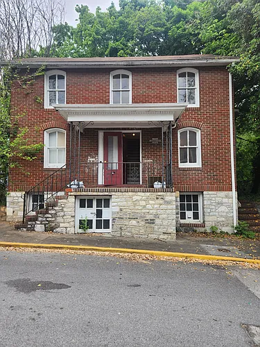 322.5 N Maple Ave Photo 1