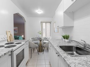 117 Old Forest Hill Road, Toronto, ON M5N 1C7