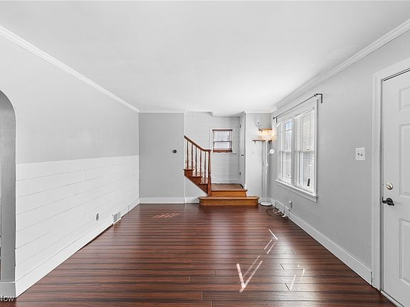 5th image of 942 Oxford Blvd