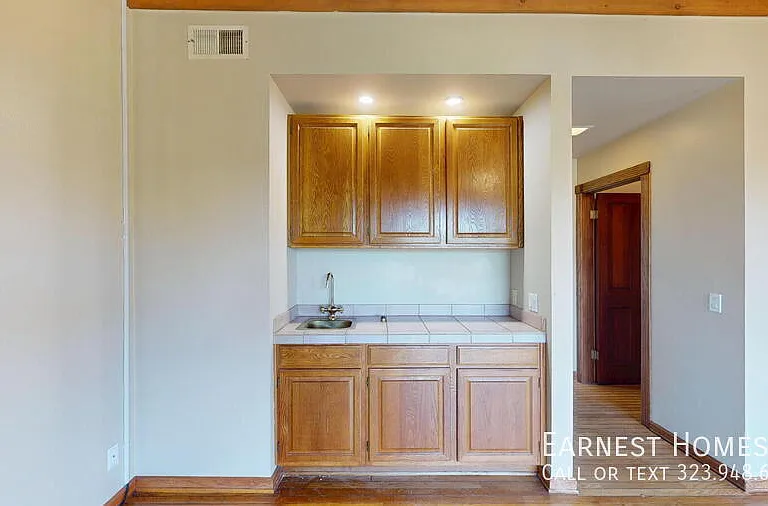 4339 Alhama Dr — Photo 6