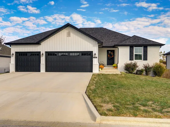 2745 E Bradford Street, Republic, MO 65738