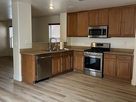 4th image of 82 Peachtree Hill Ave