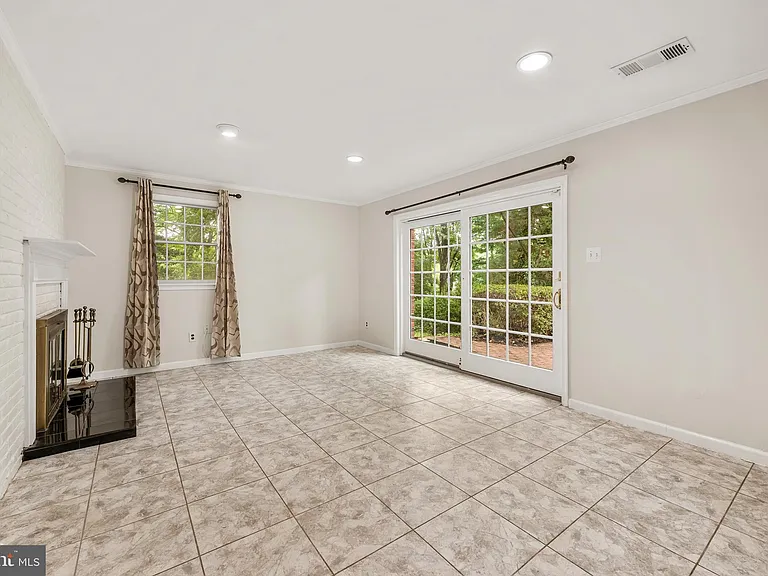 6711 Doane Ave — Photo 21