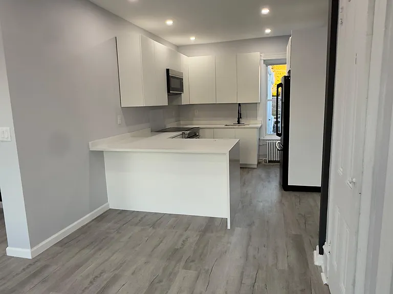 233 Clymer St #2 — Photo 12