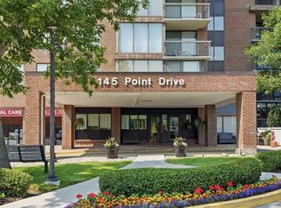 145 NE Point Dr NW #406, Calgary, AB T3B 4W1