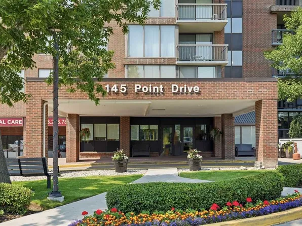 145 NE Point Dr NW #406, Calgary, AB T3B 4W1