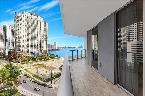 1300 Brickell Bay Dr #1010 Photo 1