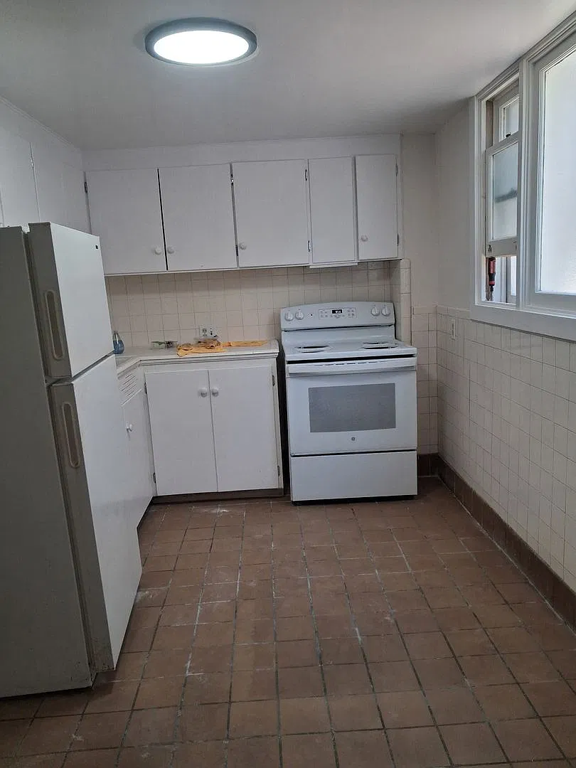University Housing SLC LLC - 346 — Photo 4