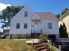34 Huron Ave, Clifton, NJ