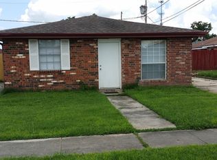 505 Dubarry Pl, Chalmette, LA 70043