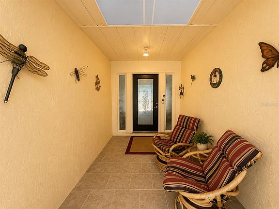 4th image of 14 IDLE SANDS DRIVE