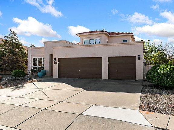 3rd image of 204 Winged Foot Ct SE