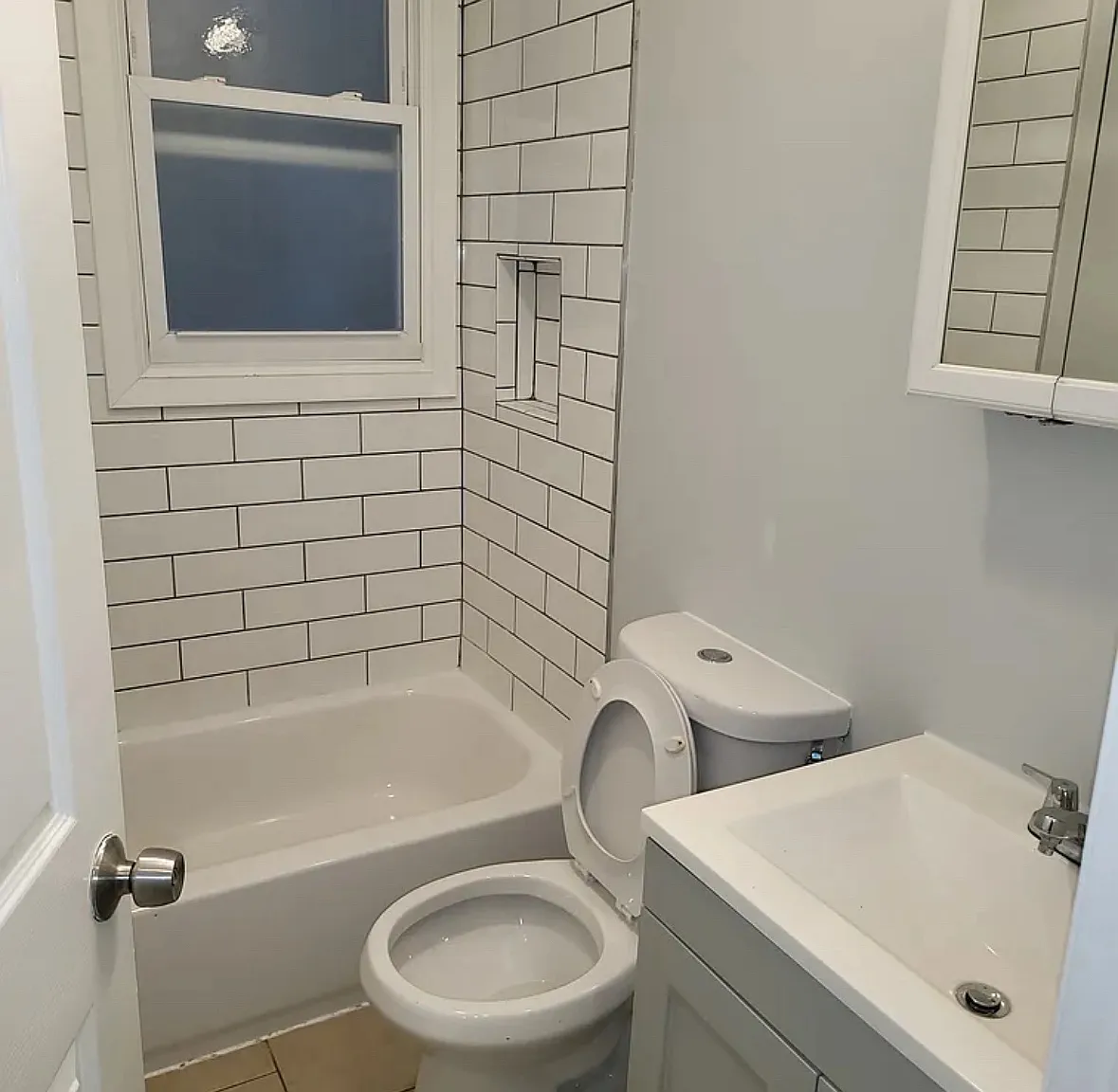 3 bed, $2,200 — Photo 3