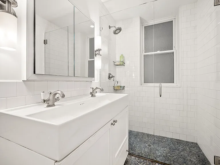 152 W 58th St #6CD — Photo 8