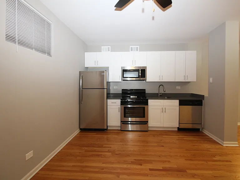 617 W Drummond Pl #GCW — Photo 6