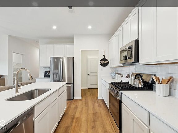 7th image of this home