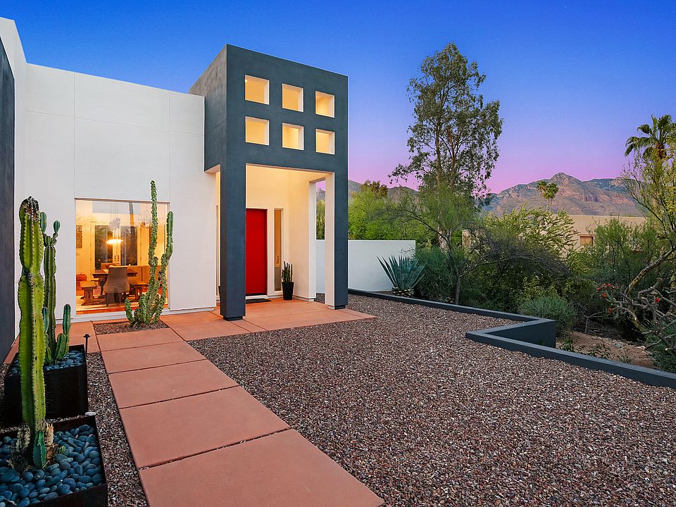 1st image of 6886 N Casas Adobes Dr