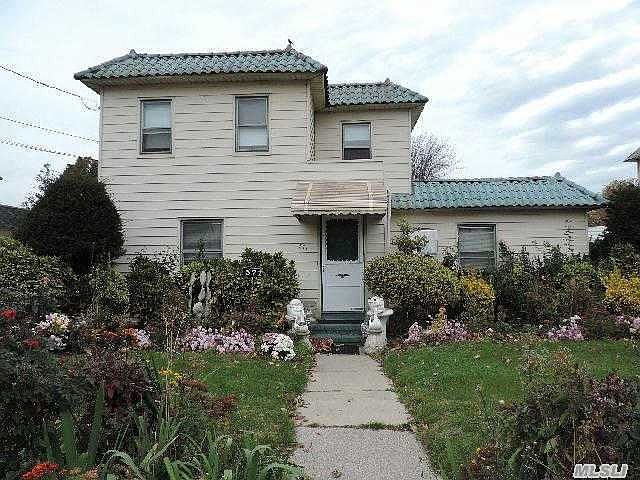 1st image of 571 Lowell St