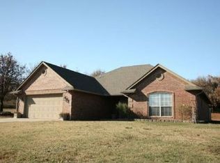 1407 Oakleaf Dr, Blanchard, OK 73010