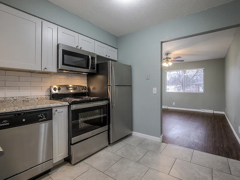 514 NE Corder St #B — Photo 15