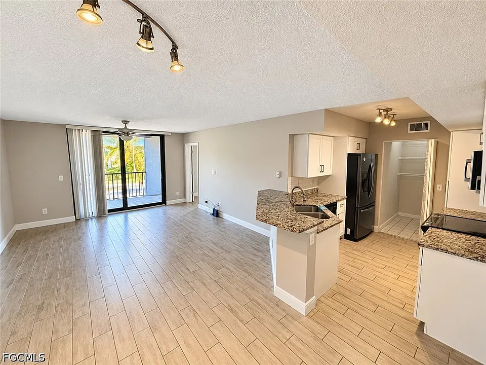 13561 Eagle Ridge Dr #1023