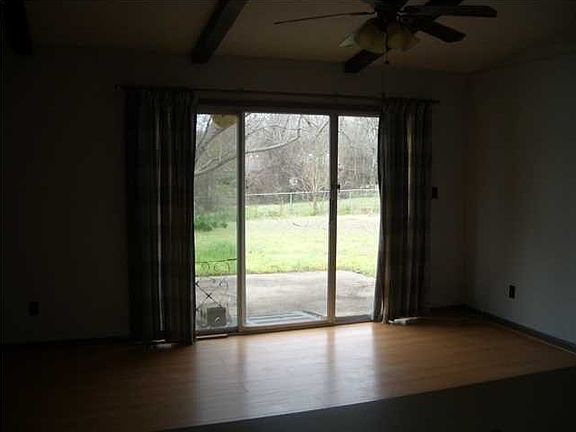 5th image of 4433 McCampbell Dr