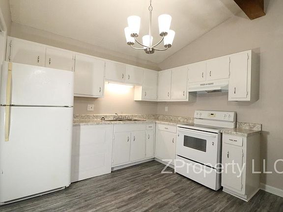 4th image of 370 Squaw Valley Dr SW #D