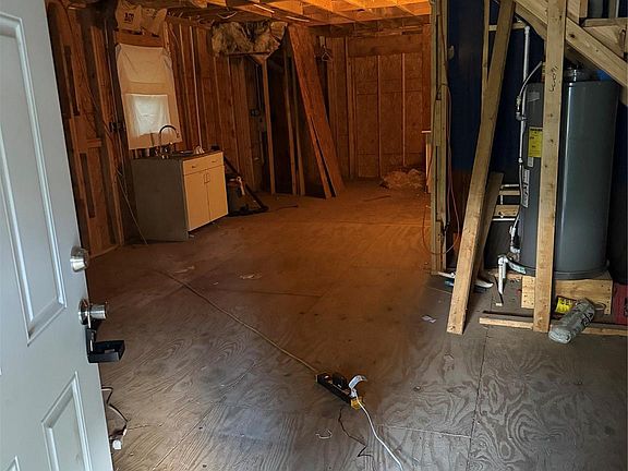 5th image of 224 Sequoia Ln