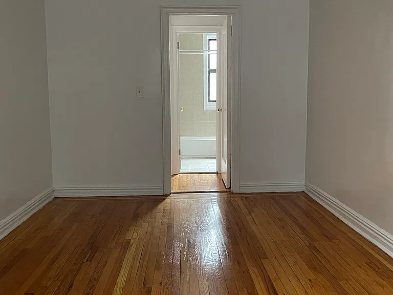 3215-3217 Hull Ave #3C — Photo 9