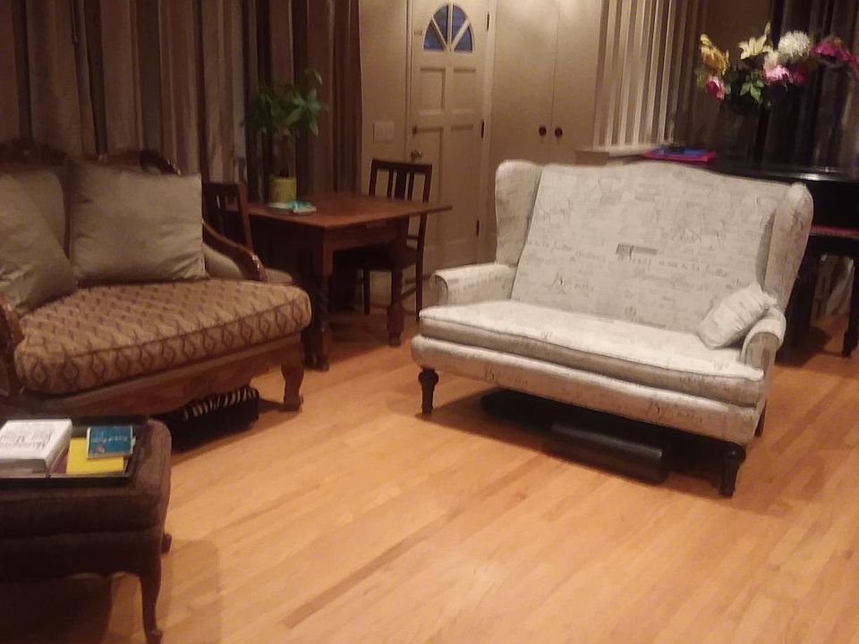 2nd image of 1679 Valota Rd #B