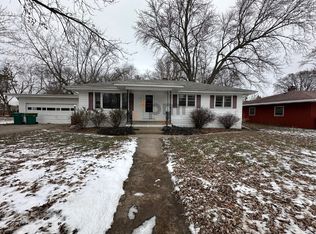 202 E 68th Pl, Merrillville, IN 46410