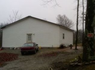 8069 Silver Creek Rd, Metamora, IN 47030