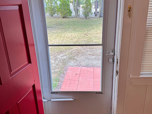5th image of 315 Maplewood Ave #B