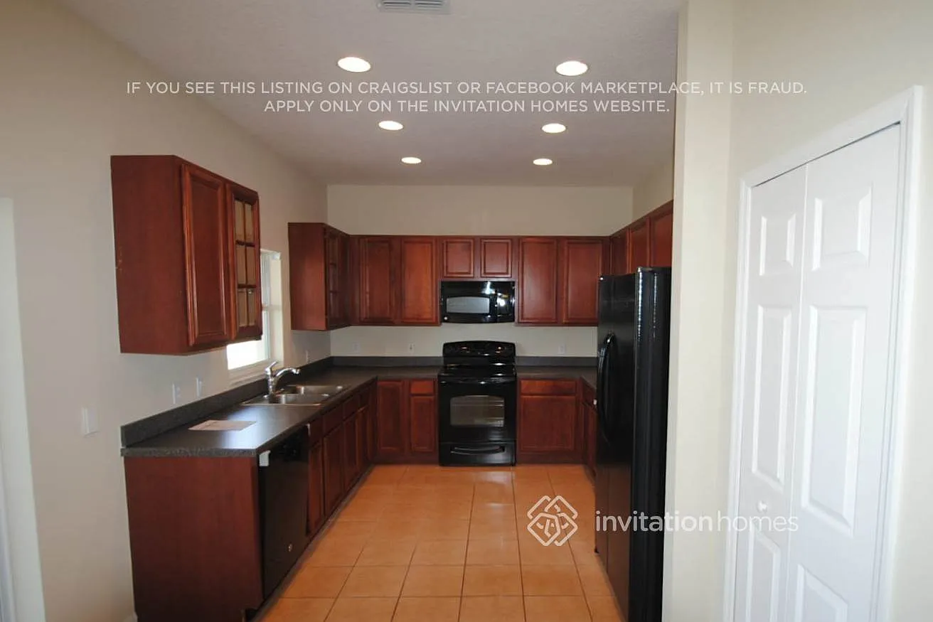 3575 Somerset Cir Kissimmee, FL 34746 — Photo 2