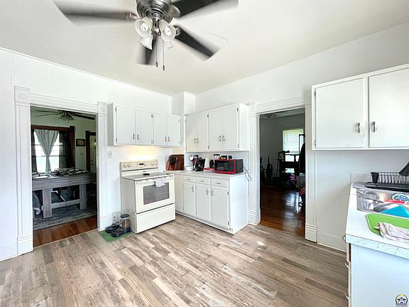 3rd image of 609 Frazier St