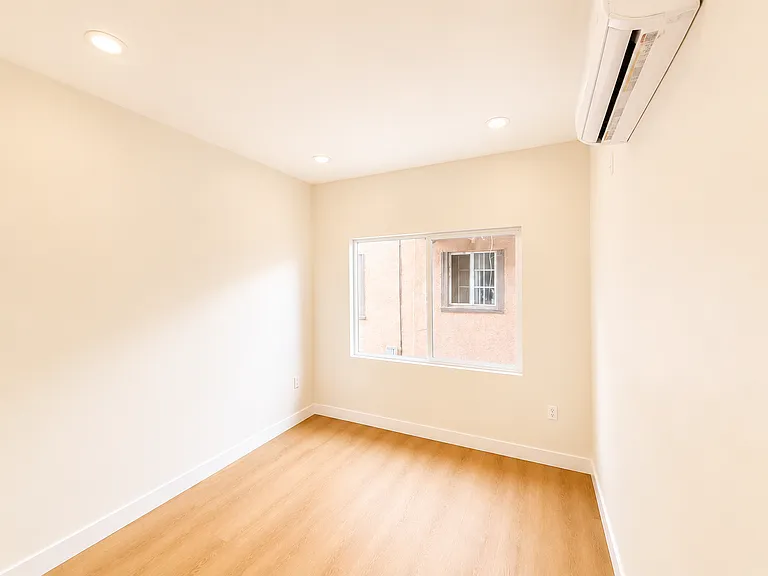 873 N Madison Ave #1 — Photo 13
