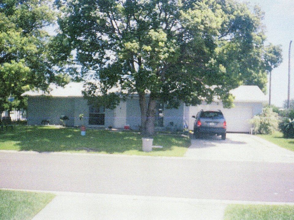 1st image of 209 La Paz Dr