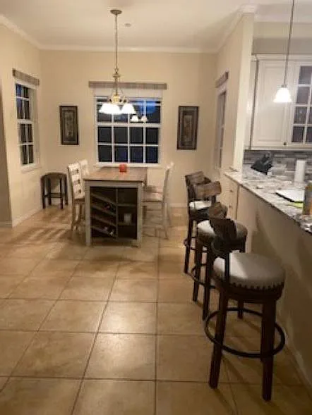 3 bed, 1980 sqft, $4,200 — Photo 4
