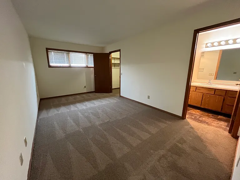 Londonderry Lofts — Photo 41