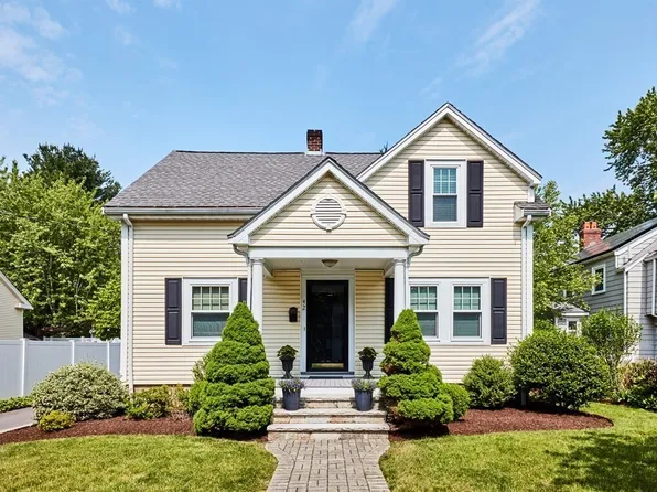 42 Buckmaster Rd, Westwood, MA 02090