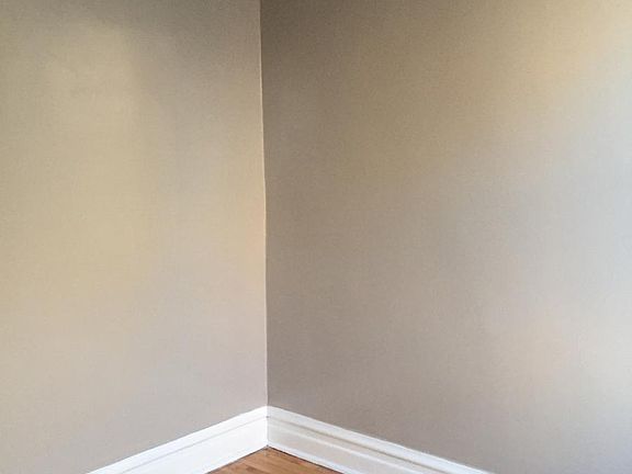 2nd image of 2946 N Rockwell St #2
