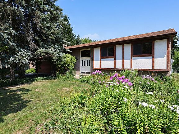 3rd image of 37 Moore Park Dr